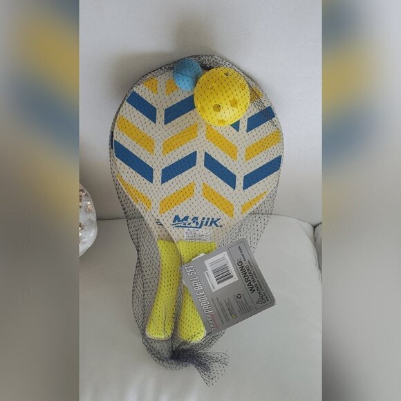 💃Beach Playground Majik 2 PlayerPaddle Ball Set Indoor or Outdoor Fun 2pc Set🌴 - Picture 1 of 7